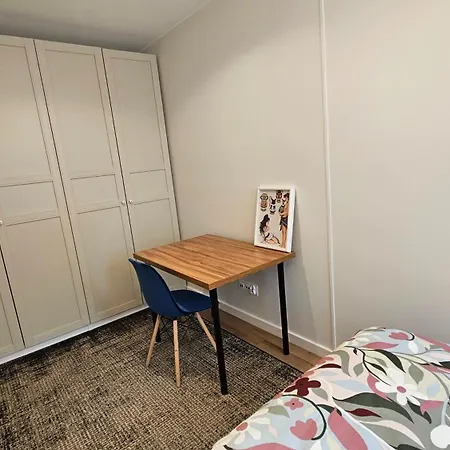 Apartamento Metro Varsovia