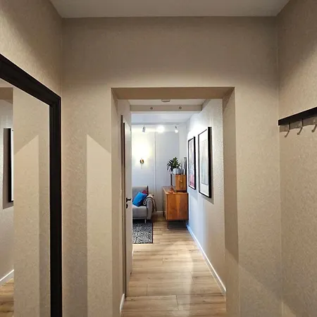 Apartamento Metro Varsovia